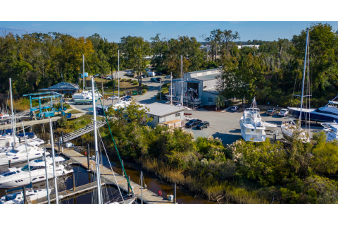 bennett brothers yachts boatyard