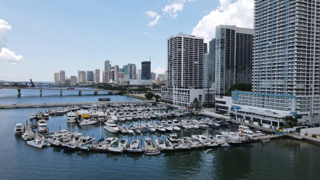 2022, First-Ever Miami International Boat Show, Yachts