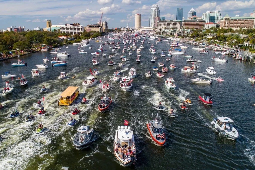 boating, boats, friends, family, holiday, fourth of july, american flag, america, independence day, history, activities, off the hook yachts, boat parade