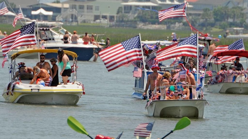 Boater's Guide to the Fourth of July, boating, yachting, boating on the fourth of july, holiday boating, yachting on a holiday, fourth of july holiday, fireworks on the water, activities on a boat, boating activites, off the hook yachts, boaters guide