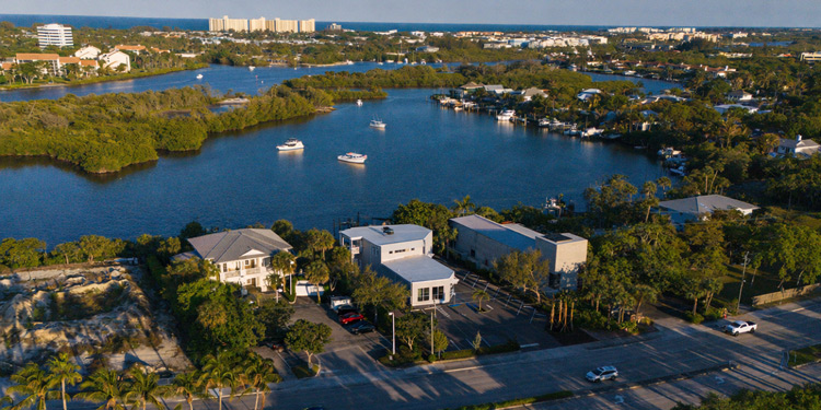 Off-The-Hook-Yachts-Jupiter-FLorida-Office-3