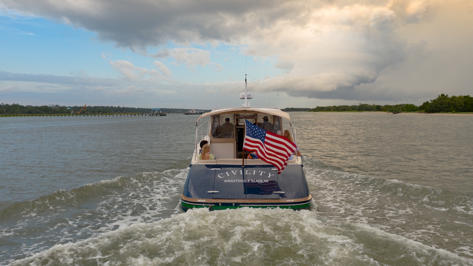 Airlie Pointe Charters - Off the Hook Yachts