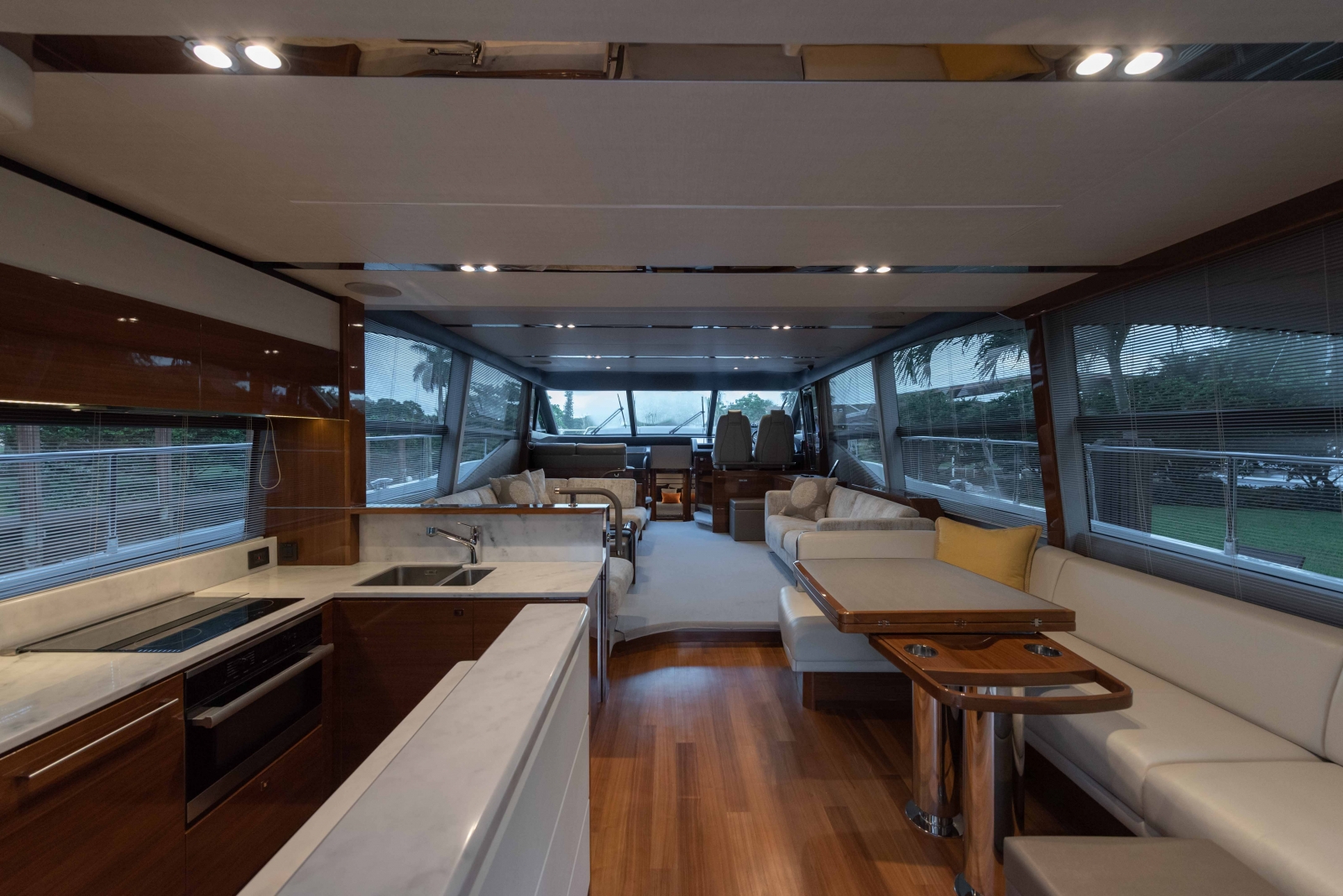 2015 PRINCESS 68 FLYBRIDGE MY