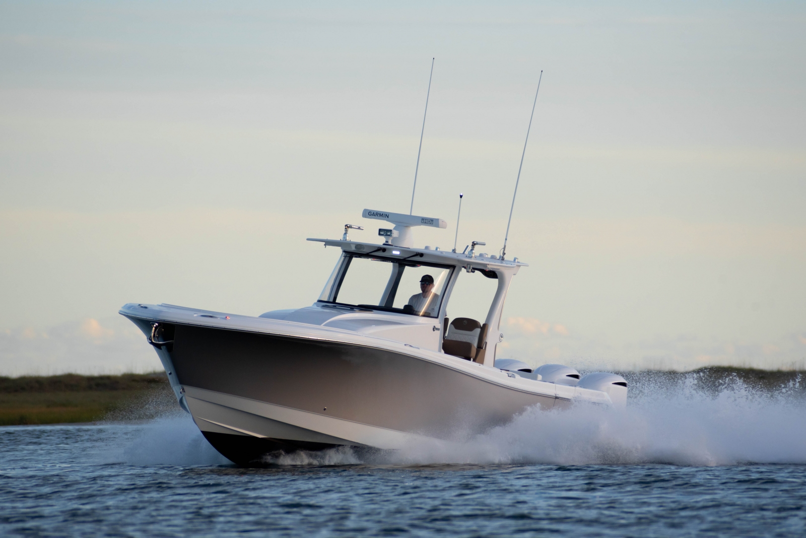 Pros and Cons of Center Console Boats