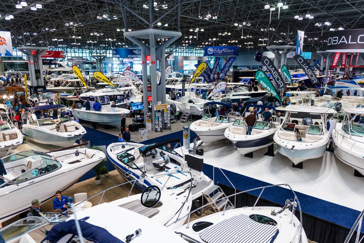 Five Reasons to Sell Your Boat Before Winter
